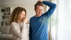 Prečo sa telesný pach po 50-ke mení aj pri rovnakej hygiene