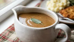 Omáčka je príliš riedka: 6 spôsobov, ako ju zahustiť bez škrobu alebo múky bez straty chuti