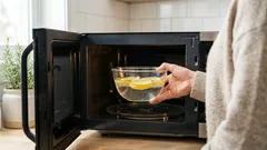 Ako vyčistiť mastnotu z mikrovlnnej rúry: 8 osvedčených metód